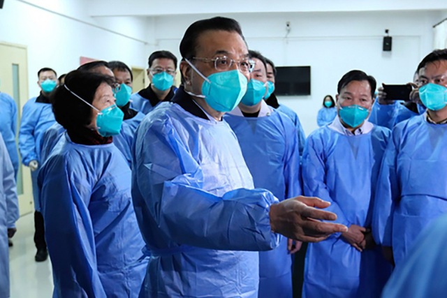 Thủ tướng Trung Quốc tới vùng tâm dịch viêm phổi lạ - 1